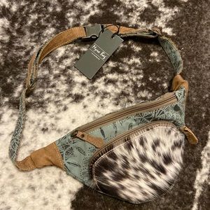 Mya Fanny pack